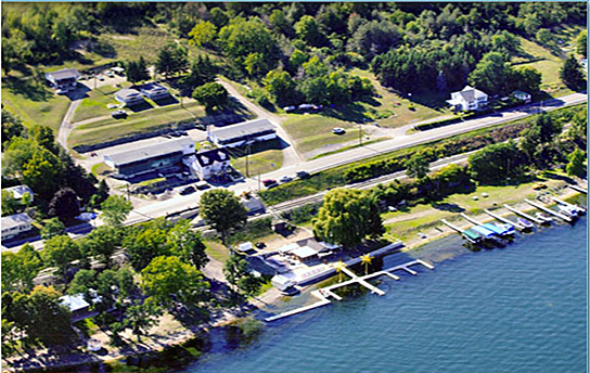 Anchor Inn lakeside from the air