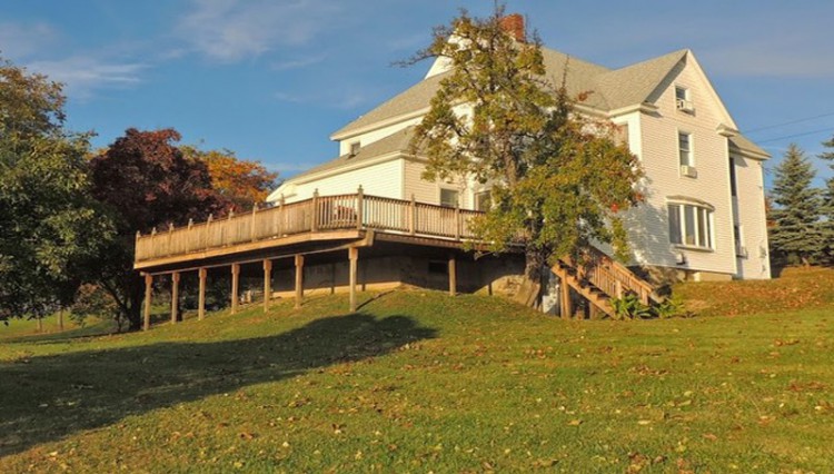 Inn at Chateau Lafayette exterior view