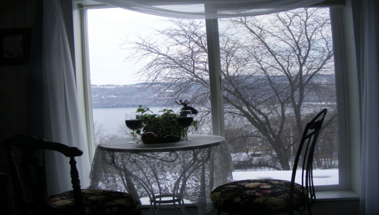 Lake Valley Legends Bbn breakfast overlooking Seneca Lake