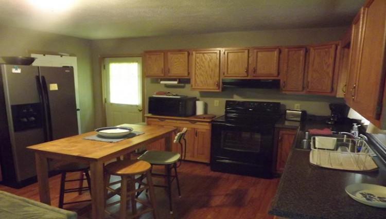Kitchen of Hunters View cabin