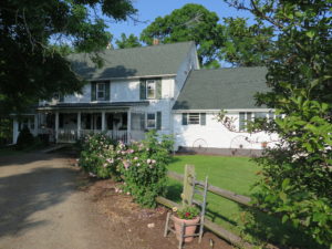 Dean Lane bnb beautifully updated farmhouse