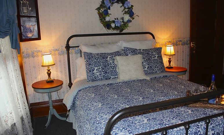 Blue Room | Schuyler County Lodging and Tourism Association