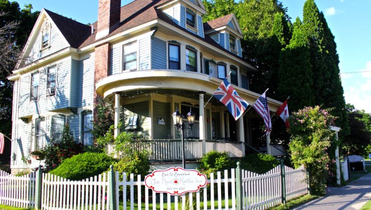 The Red Kettle Inn Bed And Breakfast