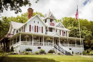 Hudson Manor is the preferred bed and breakfast in Watkins Glen due to our worldwide acclaim, amenities, and fantastic true farm to table menu!